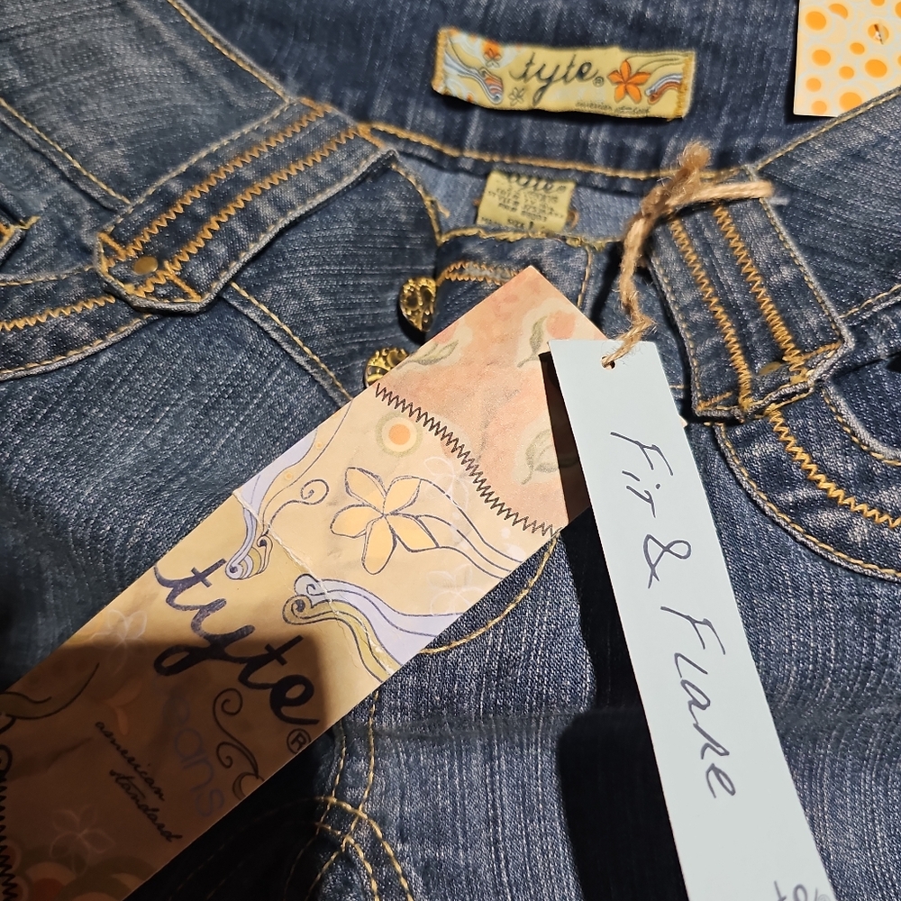 Tyte Jeans Fit & Flare Women’s Size 1 – NWT Y2K Style Denim Flare Jeans - Picture 4 of 6